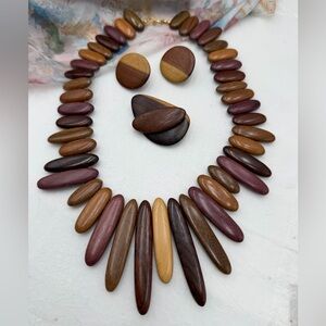 Vintage  Wooden Bead Necklace Brooch and clip Earring Set